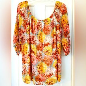 Want and Need floral top in size 3x, 30” length.